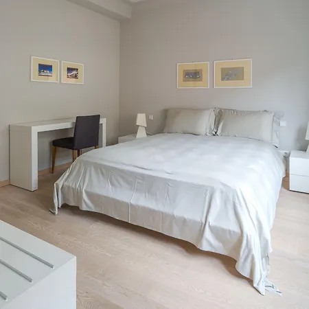 Four Stars Aparthotel