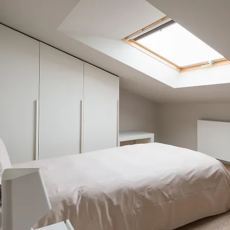 מלון דירות Four Stars 4*